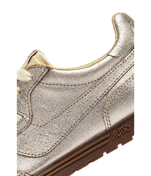 Windspin Low Sneaker - Ivory / Platinum